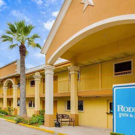 Rodeway Inn & Suites Houston Near Medical Center Bagian luar foto