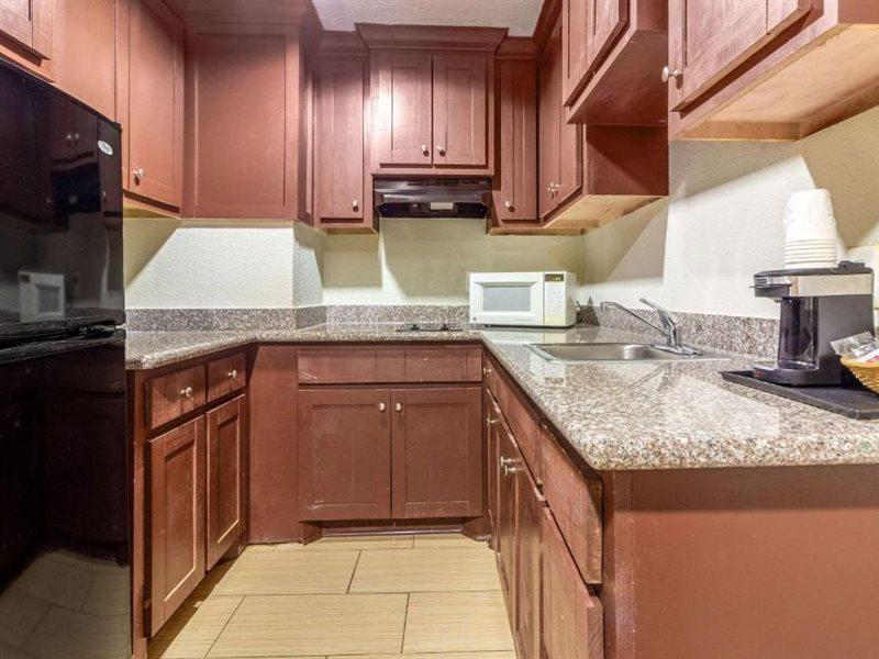 Rodeway Inn & Suites Houston Near Medical Center Bagian luar foto