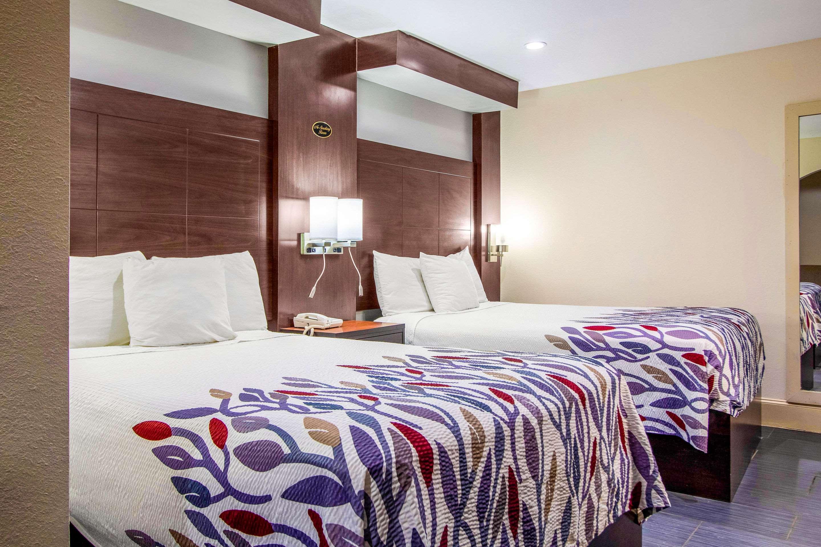 Rodeway Inn & Suites Houston Near Medical Center Bagian luar foto