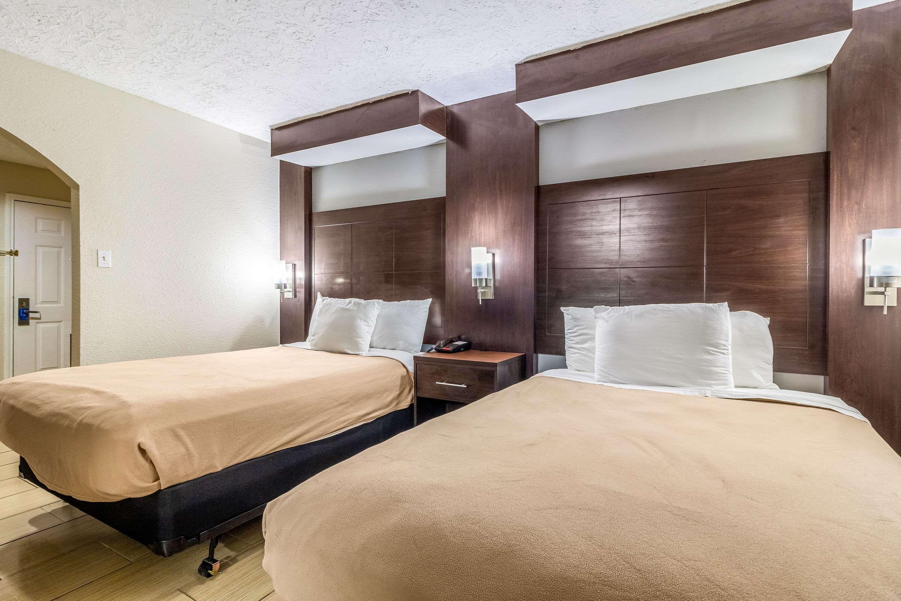 Rodeway Inn & Suites Houston Near Medical Center Bagian luar foto