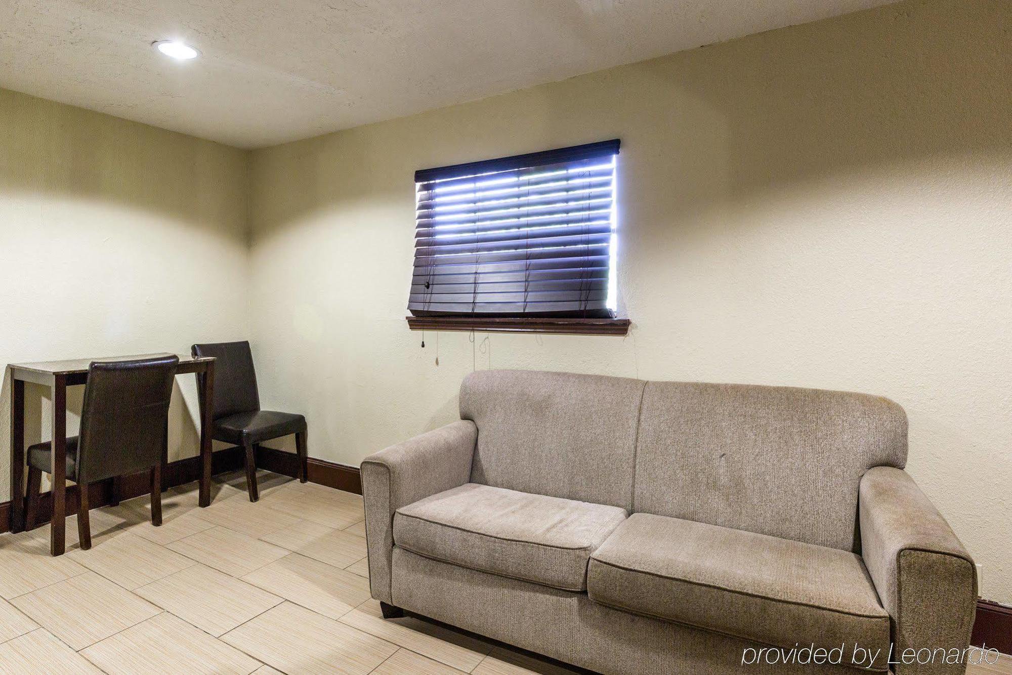 Rodeway Inn & Suites Houston Near Medical Center Bagian luar foto